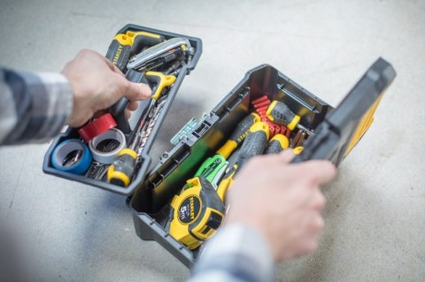 SKRZYNKA NARZĘDZIOWA ESSENTIAL 12,5'' ZATRZASKI METALOWE SKRZYNKA NARZĘDZIOWA ESSENTIAL 12,5'' ZATRZASKI METALOWE