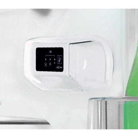 INDESIT Refrigerator LI6 S1E X Energy efficiency class F, Free standing, Combi, Height 158.8 cm, Fridge net capacity 197 L, Free INDESIT Refrigerator LI6 S1E X Energy efficiency class F, Free standing, Combi, Height 158.8 cm, Fridge net capacity 197 L, Free