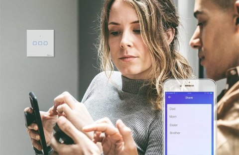 Trzykanałowy dotykowy włącznik światła przełącznik przycisk WiFi 433 MHz RF czarny T3EU3C-TX Trzykanałowy dotykowy włącznik światła przełącznik przycisk WiFi 433 MHz RF czarny T3EU3C-TX