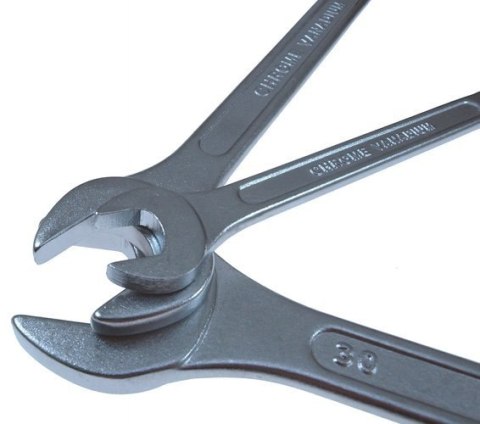 KLUCZE PŁASKO-OCZKOWE 6-32 mm 26 sztuk CV KLUCZE PŁASKO-OCZKOWE 6-32 mm 26 sztuk CV