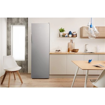 Lodówka INDESIT SI6 1 S Klasa efektywności energetycznej F, wolnostojąca, spiżarnia, wysokość 167 cm, pojemność netto lodówki 32 Lodówka INDESIT SI6 1 S Klasa efektywności energetycznej F, wolnostojąca, spiżarnia, wysokość 167 cm, pojemność netto lodówki 32