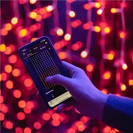 Inteligentne oświetlenie LED Twinkly Curtain 210 RGBW 1,5 x 2,1 m Inteligentne oświetlenie LED Twinkly Curtain 210 RGBW 1,5 x 2,1 m