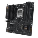Asus TUF GAMING A620M-PLUS Rodzina procesorów AMD, Gniazdo procesora AM5, DDR5 DIMM, Gniazda pamięci 4, Obsługiwane interfejsy d