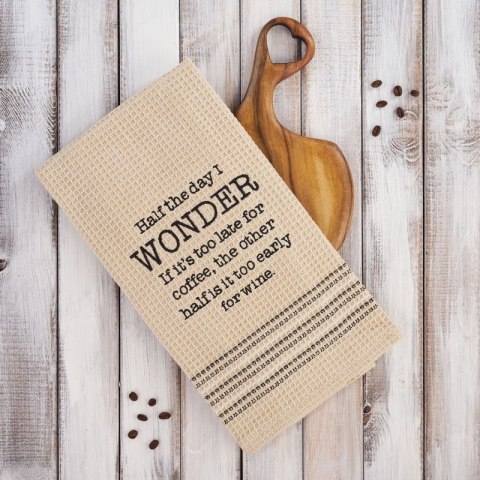 BAWEŁNIANY RĘCZNIK KUCHENNY O GOFROWEJ FAKTURZE Z WYSZYWANYM NAPISEM 02F-A