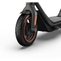 Ninebot Kickscooter F65I napędzany przez Segway