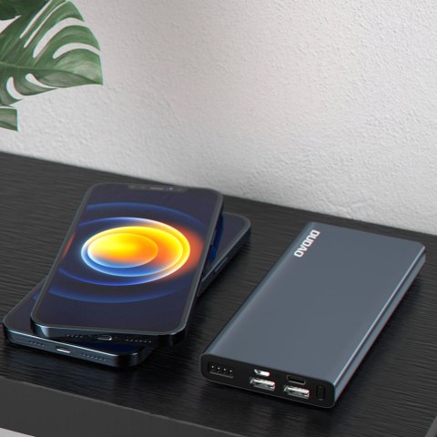 Powerbank 10000mAh metalowy ze wskaźnikiem poziomu naładowania srebrny Powerbank 10000mAh metalowy ze wskaźnikiem poziomu naładowania srebrny