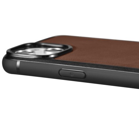 Etui pokryte naturalną skórą do iPhone 14 Pro Max Leather Oil Wax ciemny brąz Etui pokryte naturalną skórą do iPhone 14 Pro Max Leather Oil Wax ciemny brąz