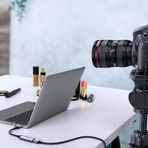 Kabel przewód przejściówka micro HDMI - HDMI 2.1 8K 2m szary Kabel przewód przejściówka micro HDMI - HDMI 2.1 8K 2m szary