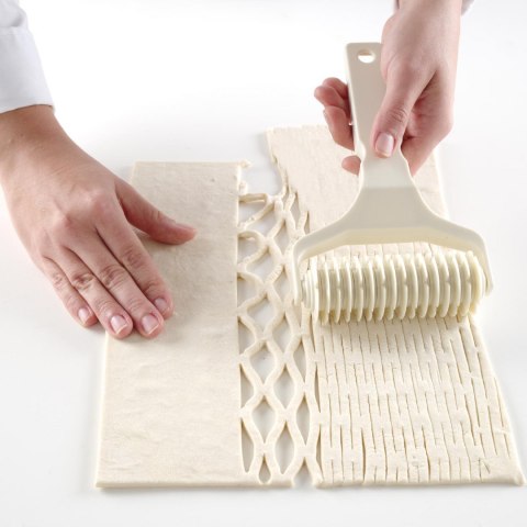Rolka tnąca wałek do nacinania ciasta wzór siatki do tarty Kitchen Line 130x200mm - HENDI 515075 Rolka tnąca wałek do nacinania ciasta wzór siatki do tarty Kitchen Line 130x200mm - HENDI 515075