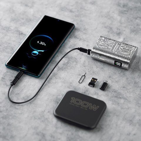Stylowy powerbank 10000mAh USB-A / USB-C 22.5W srebrny Stylowy powerbank 10000mAh USB-A / USB-C 22.5W srebrny