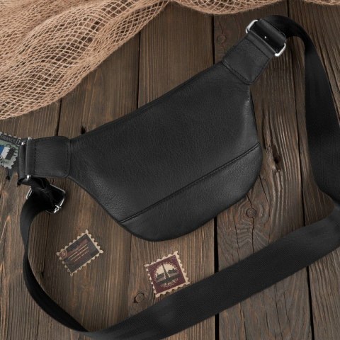 SASZETKA DAMSKA SKÓRZANA NERKA CZARNA PAOLO PERUZZI T-97-BL