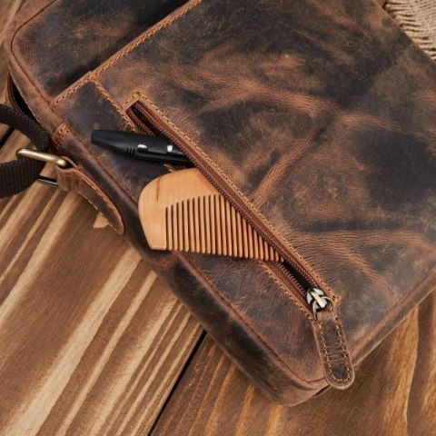 Saszetka męska skórzana na ramię brązowa vintage Paolo Peruzzi T-119-HBR Saszetka męska skórzana na ramię brązowa vintage Paolo Peruzzi T-119-HBR