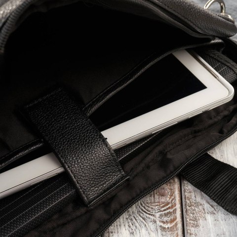 Torba męska skórzana na ramię na laptopa do pracy czarna Paolo Peruzzi E-26-BL Torba męska skórzana na ramię na laptopa do pracy czarna Paolo Peruzzi E-26-BL