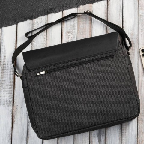 Torba męska na ramię na laptopa ze skóry naturalnej i canvasu czarna Paolo Peruzzi AY-02-BL Torba męska na ramię na laptopa ze skóry naturalnej i canvasu czarna Paolo Peruzzi AY-02-BL