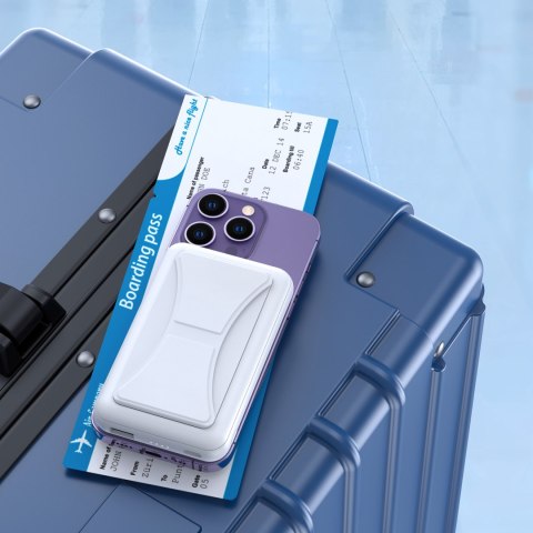 Powerbank 10000 mAh 20W MagSafe USB-A USB-C funkcja podstawki - biały Powerbank 10000 mAh 20W MagSafe USB-A USB-C funkcja podstawki - biały