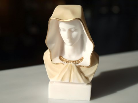 Popiersie Marii -alabaster grecki Popiersie Marii -alabaster grecki