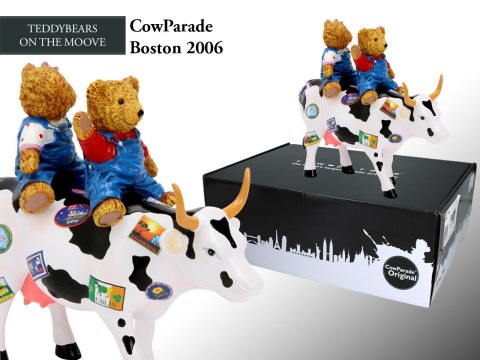 CowParade Boston 2006, Teddybears on the Moove ,autor: Juan Andreau. CowParade Boston 2006, Teddybears on the Moove ,autor: Juan Andreau.