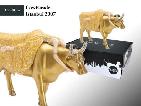 CowParade Istanbul 2007, Tanrica, autor: Esra Turan. CowParade Istanbul 2007, Tanrica, autor: Esra Turan.