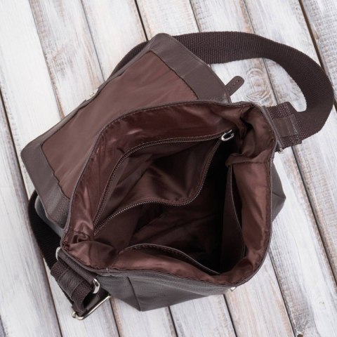 Listonoszka męska na ramię klasyczna ze skóry naturalnej brązowa Paolo Peruzzi E-31-BR Listonoszka męska na ramię klasyczna ze skóry naturalnej brązowa Paolo Peruzzi E-31-BR