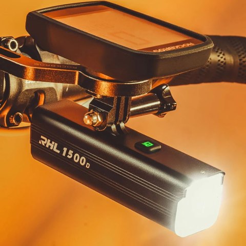 Lampka rowerowa przednia 5000mAh 1500lm IPX6 mocowanie Garmin i GoPro - czarna Lampka rowerowa przednia 5000mAh 1500lm IPX6 mocowanie Garmin i GoPro - czarna
