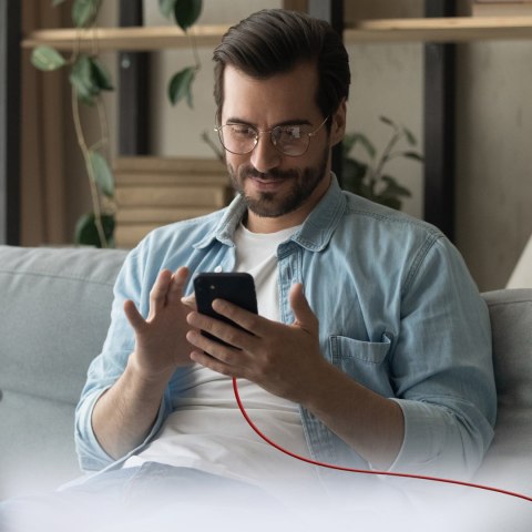 Kabel przewód w oplocie USB-C 60 W 1.5m - czerwony Kabel przewód w oplocie USB-C 60 W 1.5m - czerwony