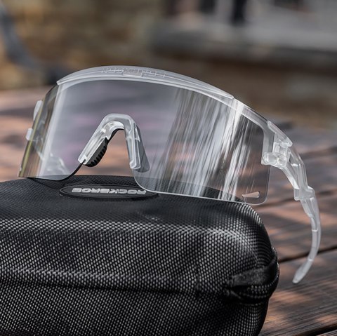 Okulary rowerowe fotochromowe z filtrem UV i wkładką korekcyjną - zielone Okulary rowerowe fotochromowe z filtrem UV i wkładką korekcyjną - zielone