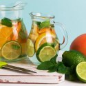 Dzbanek szklany do wody kompotu napojów lemoniady z uchwytem 0,5 l