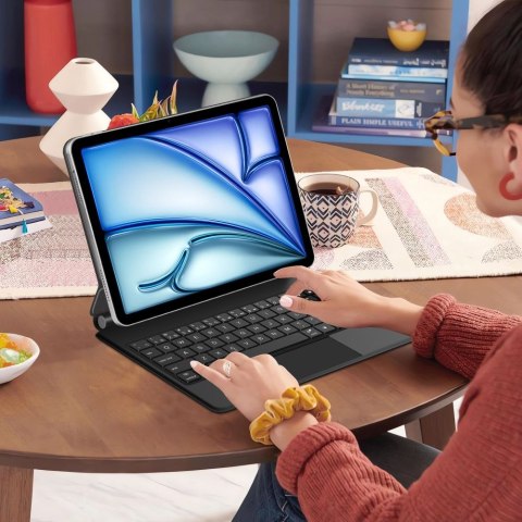 Etui z klawiaturą na iPad Air 10.9'' 2020 / 2022 / iPad Air 11'' 2024 / 2025 Smartcase Magnetic - czarne Etui z klawiaturą na iPad Air 10.9'' 2020 / 2022 / iPad Air 11'' 2024 / 2025 Smartcase Magnetic - czarne