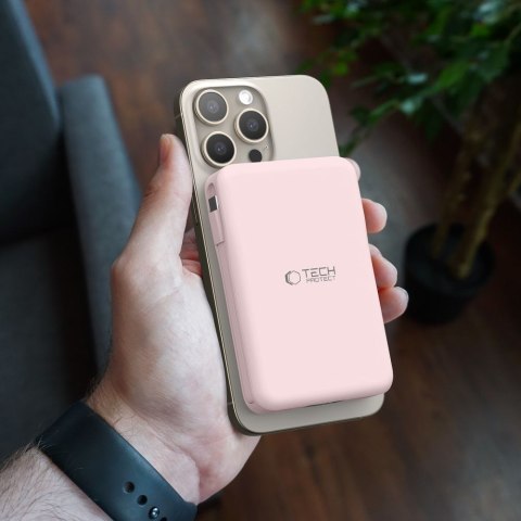 Powerbank 10000 mAh USB-A USB-C z kablami USB-C iPhone Lightning MagSafe - różowy Powerbank 10000 mAh USB-A USB-C z kablami USB-C iPhone Lightning MagSafe - różowy