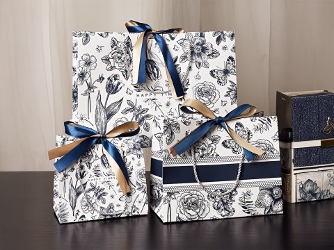 Kpl. 10 torebek ozdobnych, dużych