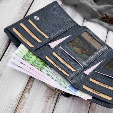 Zestaw prezentowy dla niej portfel damski skórzany T-138 i etui na karty T-151 Paolo Peruzzi ZUP-145-DB Zestaw prezentowy dla niej portfel damski skórzany T-138 i etui na karty T-151 Paolo Peruzzi ZUP-145-DB