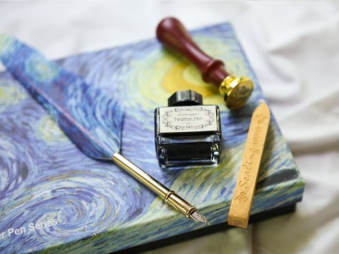 Zestaw piśmienniczy - V.van Gogh (mix wzorów, jeden do wyboru) Zestaw piśmienniczy - V.van Gogh (mix wzorów, jeden do wyboru)