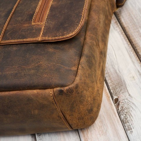 Męska brązowa skórzana torba na ramie na laptopa vintage Paolo Peruzzi T-148-HBR Męska brązowa skórzana torba na ramie na laptopa vintage Paolo Peruzzi T-148-HBR