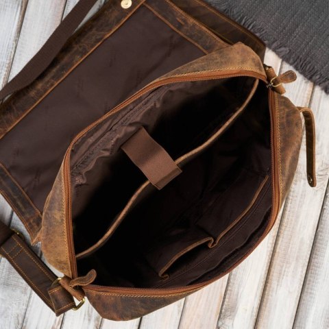 Męska brązowa skórzana torba na ramie na laptopa vintage Paolo Peruzzi T-148-HBR Męska brązowa skórzana torba na ramie na laptopa vintage Paolo Peruzzi T-148-HBR