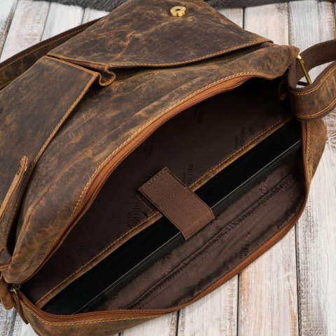 Męska brązowa skórzana torba na ramie na laptopa vintage Paolo Peruzzi T-148-HBR Męska brązowa skórzana torba na ramie na laptopa vintage Paolo Peruzzi T-148-HBR