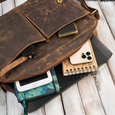 Męska brązowa skórzana torba na ramie na laptopa vintage Paolo Peruzzi T-148-HBR Męska brązowa skórzana torba na ramie na laptopa vintage Paolo Peruzzi T-148-HBR