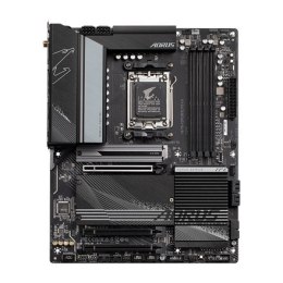 Gigabyte X670 AORUS ELITE AX 1.0A M/B Processor family AMD, Processor socket AM5, DDR5 DIMM, Memory slots 4, Supported hard disk