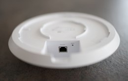 Ubiquiti WiFi 6 Long-Range Access Point: 2.4 GHz/5 GHz, Concurrent Clients: 300+ Ubiquiti Access Point U6-LR-EU 802.11ax, 7.3 Mb